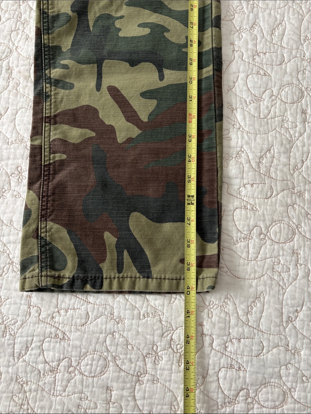 Levi's Men’s Camo Relaxed Jeans - Green/Brown - Picture 5 of 8